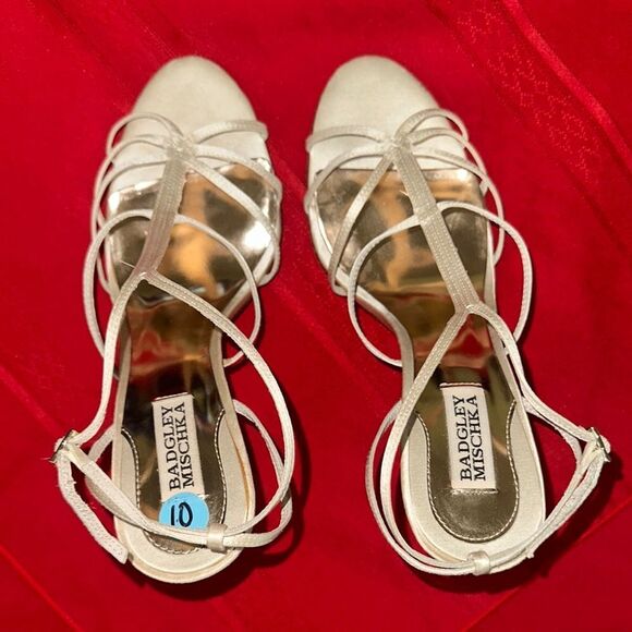 Badgley Mischka Cream Strappy Heels for Formal Elegance-Gold Heel-Size 10 - Picture 5 of 9